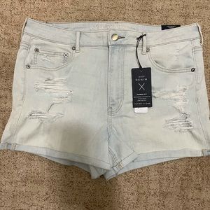 AEO Super Hi-Rise Shortie denim short